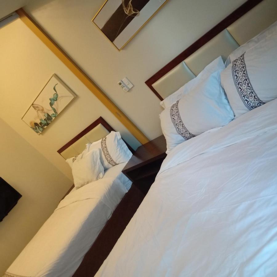 One Uptown Opposite Of Grandhyatt Hotel Manila Taguig City Luaran gambar