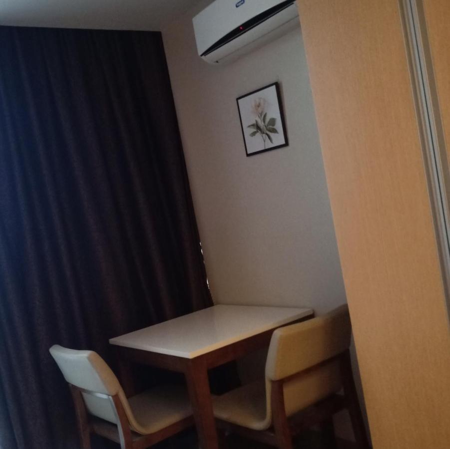 One Uptown Opposite Of Grandhyatt Hotel Manila Taguig City Luaran gambar